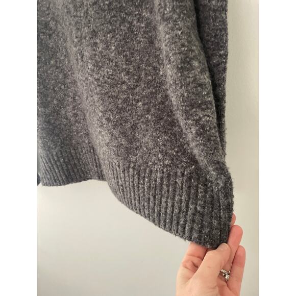⭐️ 3/$20 French Connection Gray Wool Collared Sweater Medium Marled Knit - Picture 4 of 9